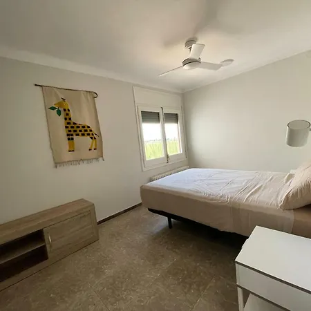Casa De Vacaciones: A/a, Wifi, Barbacoa, Gran Jardin, Parking, Deporte - - Es-89-140 Holiday home *