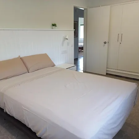 Holiday home Casa De Vacaciones: A/a, Wifi, Barbacoa, Gran Jardin, Parking, Deporte - - Es-89-140 *