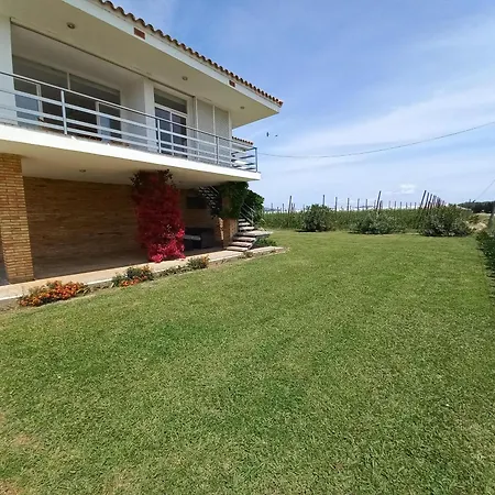 Holiday home Casa De Vacaciones: A/a, Wifi, Barbacoa, Gran Jardin, Parking, Deporte - - Es-89-140 Sant Pere Pescador